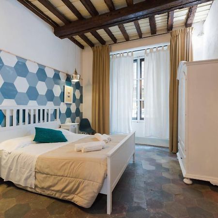 F4 - Santa Croce One Bedroom Flat 2 To 4 Guests Firenze Bagian luar foto