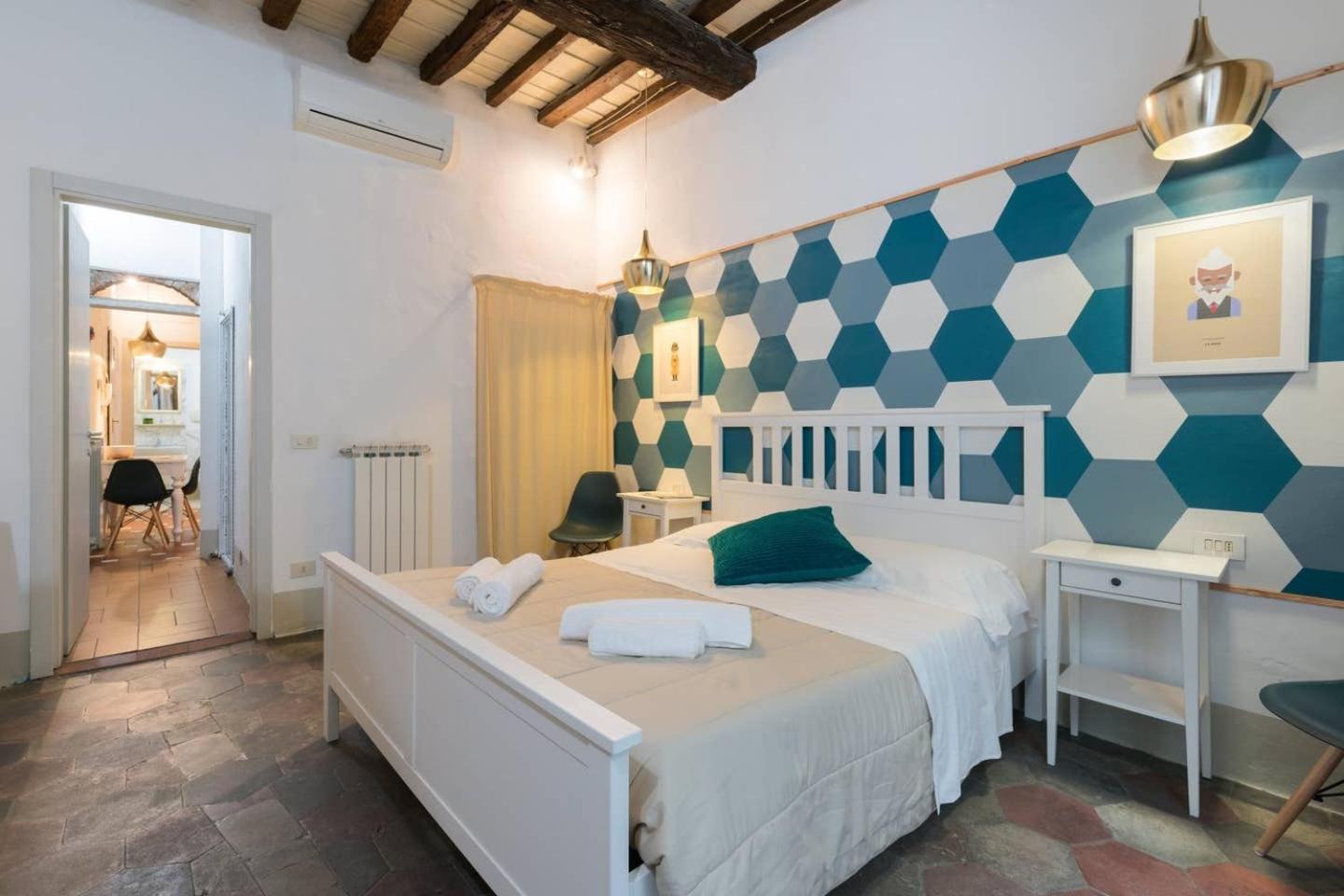 F4 - Santa Croce One Bedroom Flat 2 To 4 Guests Firenze Bagian luar foto