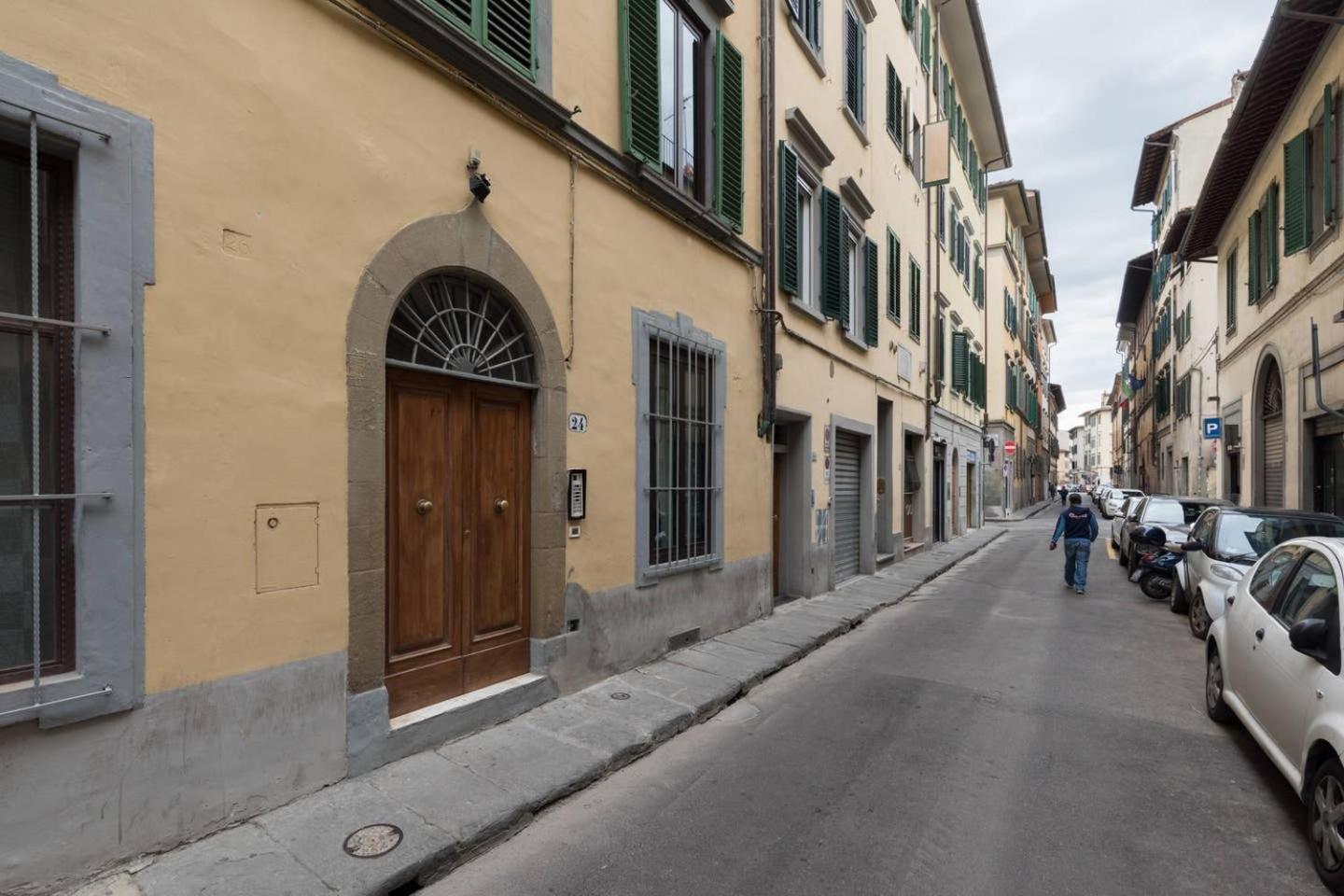 F4 - Santa Croce One Bedroom Flat 2 To 4 Guests Firenze Bagian luar foto